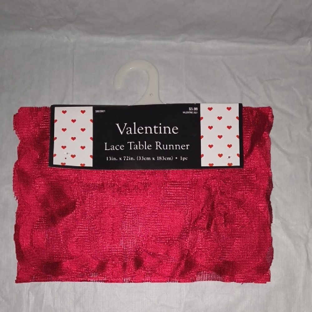 Valentine Red Lace Table Runner